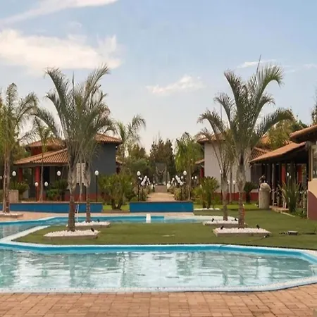 Сasa de vacaciones With Large Private Outdoor Space And Shared Swimming Pool Nicotera